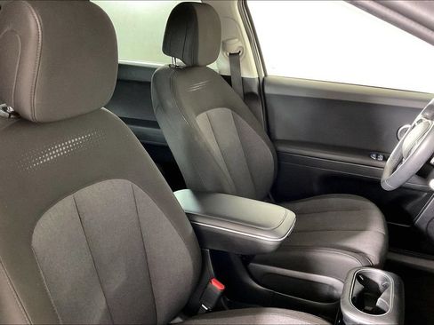 Used 2024 Hyundai Ioniq 5 SE RWD image 6