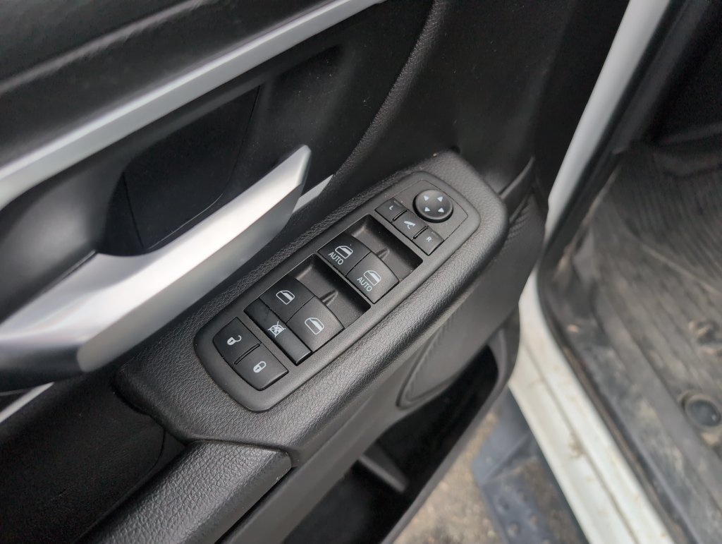 Used 2022 RAM 1500 Big Horn AWD/4WD image 14