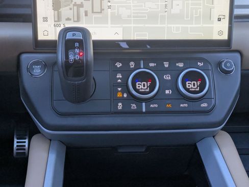 New 2026 Land Rover Defender 130 V8 AWD/4WD image 20