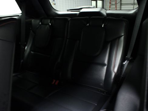 Used 2025 Ford Explorer ST-Line w/ ST-Line Street Pack AWD/4WD image 14