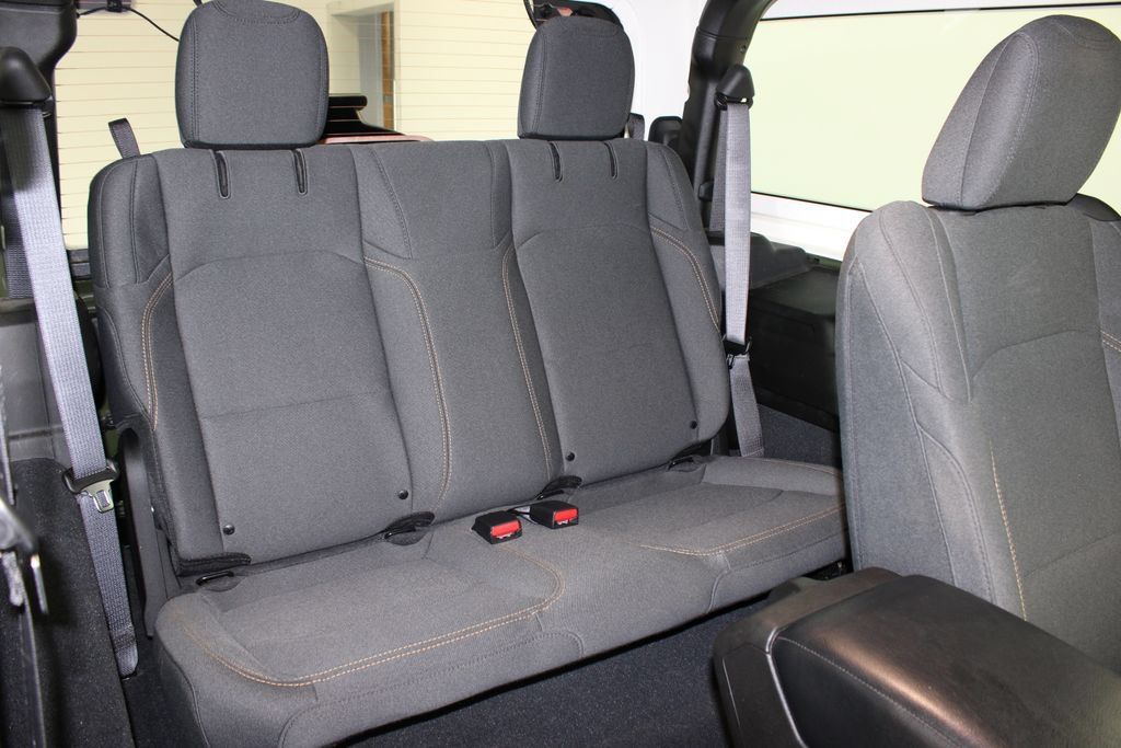 Used 2024 Jeep Wrangler Sport AWD/4WD image 9