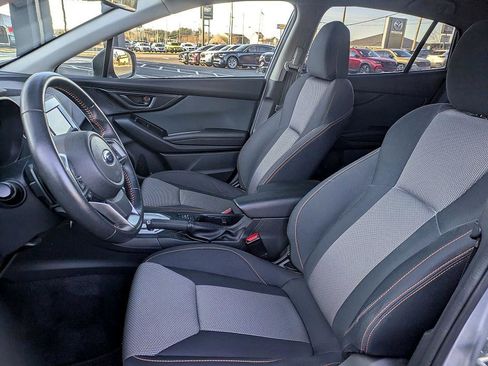 Used 2021 Subaru Crosstrek 2.0i Premium image 11