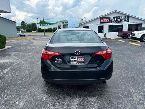 Used 2017 Toyota Corolla LE FWD image 6