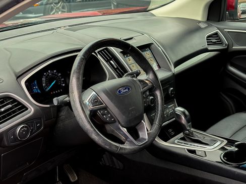 Used 2018 Ford Edge SEL w/ Equipment Group 201A AWD/4WD image 2