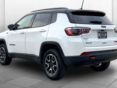 Used 2025 Jeep Compass Trailhawk AWD/4WD image 10
