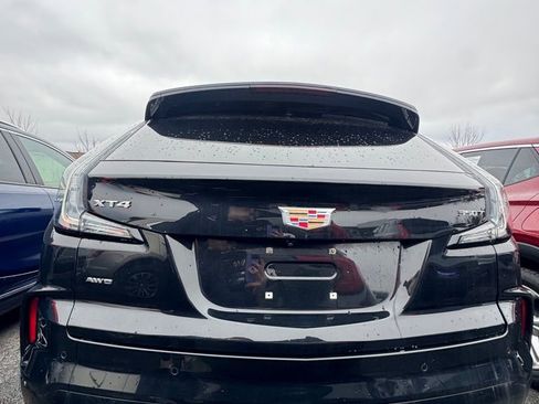 Used 2024 Cadillac XT4 Sport image 2