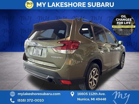 Certified 2022 Subaru Forester Premium AWD/4WD image 10