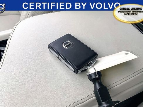 Used 2023 Volvo XC90 T8 Plus w/ Protection Package Premier image 14