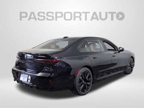 Used 2026 BMW i7 xDrive60 w/ Executive Package AWD/4WD image 7
