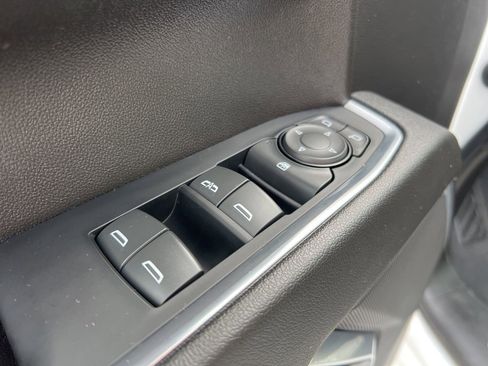 Used 2022 Chevrolet Silverado 1500 LT image 12