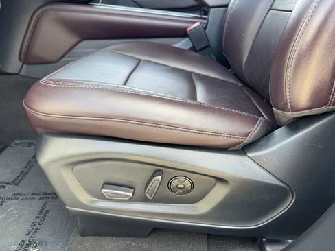 Used 2025 Ford Explorer Platinum image 15