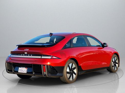 Certified 2025 Hyundai Ioniq 6 SE image 8