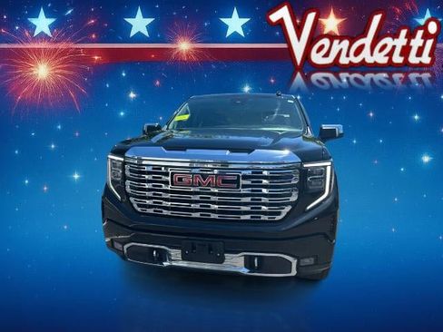 Used 2022 GMC Sierra 1500 Denali AWD/4WD image 2