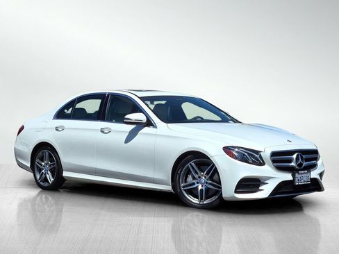 Used 2017 Mercedes-Benz E 300 image 2