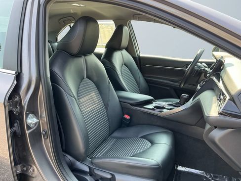 Used 2024 Toyota Camry SE FWD image 16