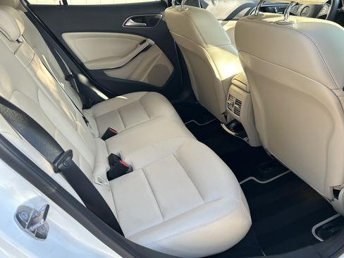 Used 2019 Mercedes-Benz GLA 250 image 43