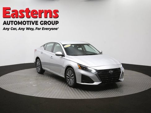 Used 2023 Nissan Altima 2.5 SV AWD/4WD image 49