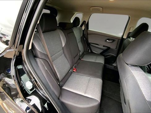 Used 2023 Nissan Rogue SV FWD image 25