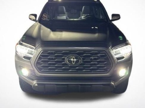 Used 2021 Toyota Tacoma TRD Off-Road w/ Technology Package image 5