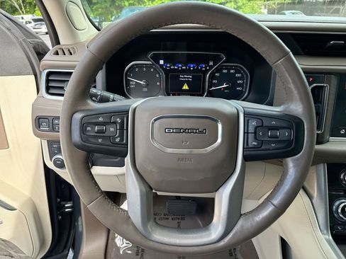 Used 2021 GMC Yukon Denali w/ Advanced Technology Package AWD/4WD image 16