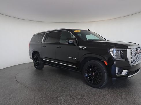 Used 2022 GMC Yukon XL Denali image 26