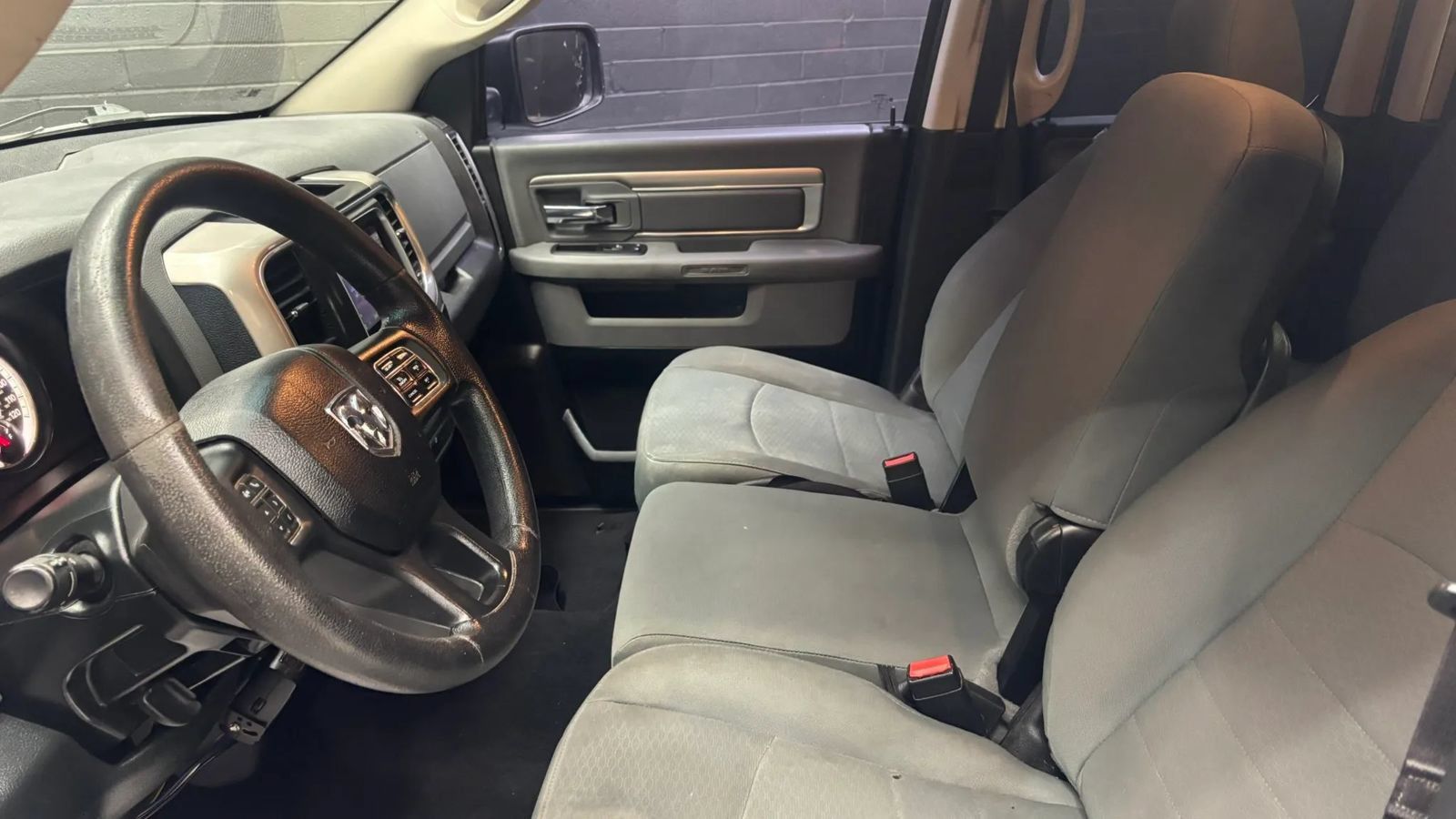 Used 2017 RAM 1500 Classic SLT RWD image 10