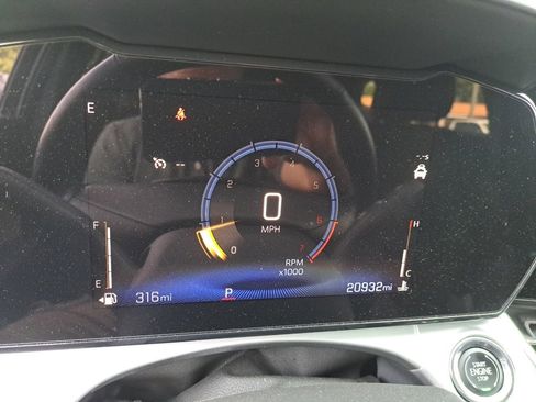 Used 2025 Chevrolet Trax LT w/ Driver Confidence Package FWD image 26