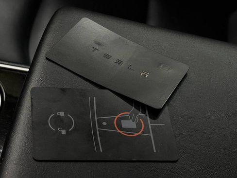 Used 2020 Tesla Model Y Long Range image 37