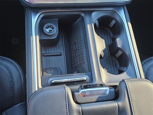 New 2025 Ford Expedition Platinum w/ Stealth Performance Package image 26