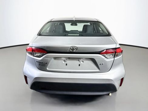 Used 2024 Toyota Corolla LE FWD image 5