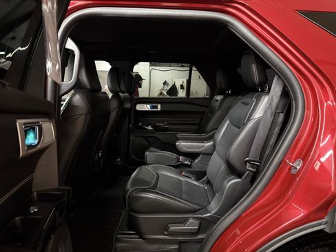 Used 2021 Ford Explorer ST w/ Equipment Group 401A image 16