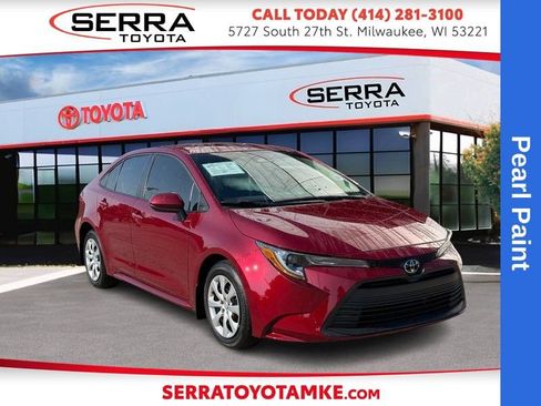 Used 2025 Toyota Corolla LE FWD image 1