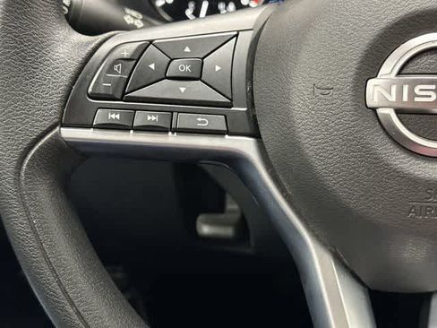 Used 2025 Nissan Altima 2.5 SV FWD image 17