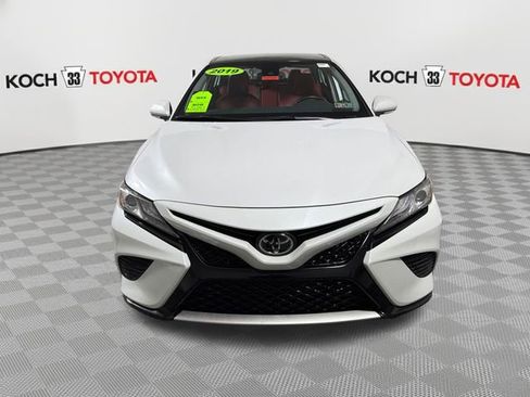 Used 2019 Toyota Camry XSE FWD image 2