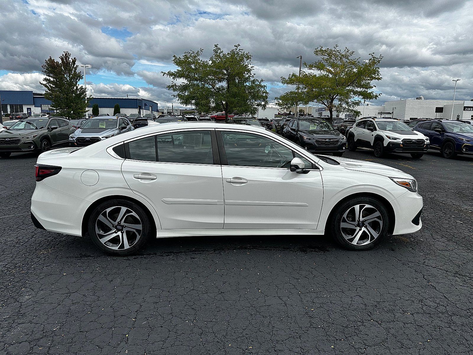 Used 2022 Subaru Legacy Limited AWD/4WD image 2