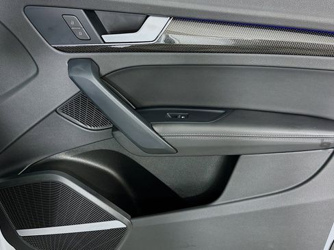 Used 2022 Audi SQ5 Prestige w/ Prestige Package image 23