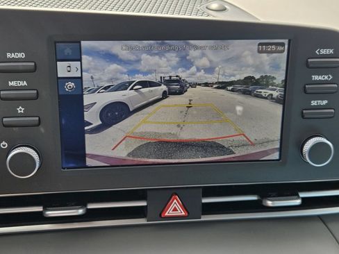 Used 2026 Hyundai Elantra SE FWD image 19