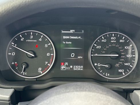 Certified 2025 Subaru Crosstrek 2.0i Premium AWD/4WD image 27