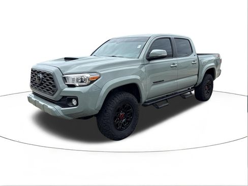 Used 2022 Toyota Tacoma TRD Sport w/ Technology Package AWD/4WD image 4