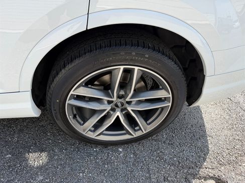 Used 2018 Audi Q7 3.0T Prestige w/ Prestige Package AWD/4WD image 15
