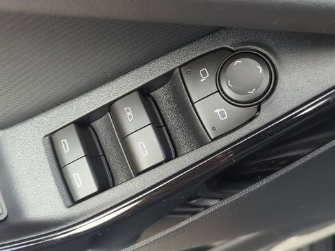 New 2026 Chevrolet Equinox LT w/ Convenience Package II image 13