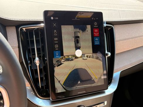 New 2026 Volvo XC90 B6 Plus w/ Protection Package image 29