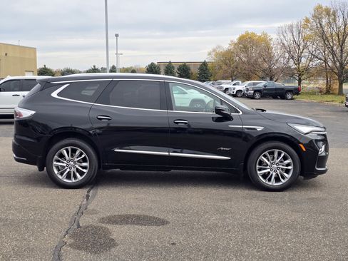 Used 2023 Buick Enclave Avenir w/ Avenir Technology Package image 9
