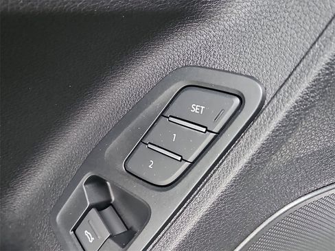 New 2025 Audi Q3 2.0T Premium image 13