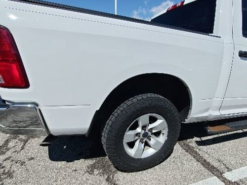 Used 2020 RAM 1500 Tradesman w/ Chrome Appearance Group AWD/4WD image 13