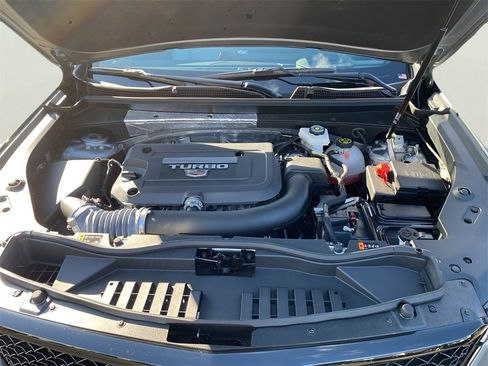 Used 2024 Cadillac XT4 Sport image 11