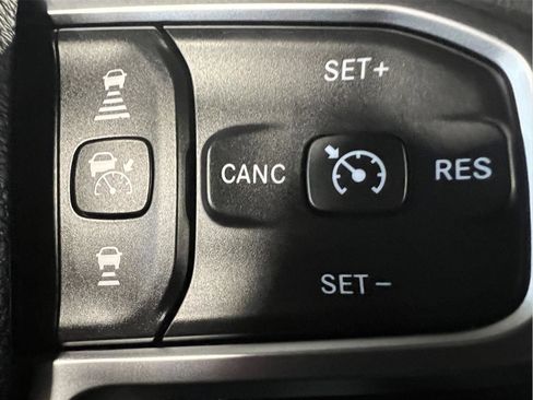 Used 2025 RAM 3500 Big Horn AWD/4WD image 22