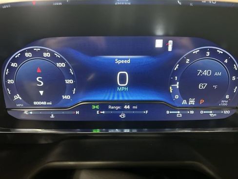 Certified 2022 Chevrolet Suburban RST w/ Sport Performance Package AWD/4WD image 12