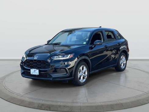 Used 2023 Honda HR-V LX image 3