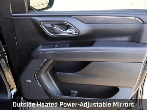 Used 2024 GMC Yukon XL AT4 image 13